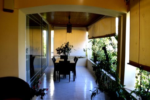 Коммерческая недвижимость с 6 спальнями в Вулиагмени, Греция №58776 8