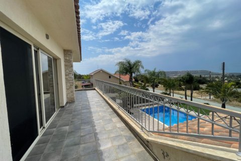 4 bedrooms Villa in Limassol, Cyprus No. 37657 5