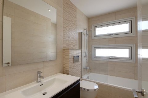 3 bedrooms House in Geroskípou, Cyprus No. 37265 7