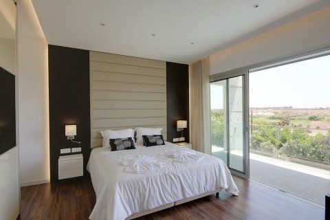 3 bedrooms House in Geroskípou, Cyprus No. 37265 4