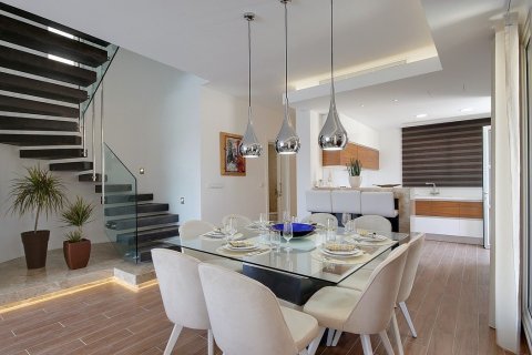 3 bedrooms House in Geroskípou, Cyprus No. 37265 10