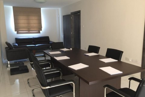 Коммерческая недвижимость 126м² в Лимассол, Кипр №106119 2