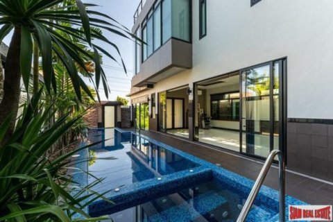 2 bedrooms Villa in Rawai, Thailand No. 96389 28