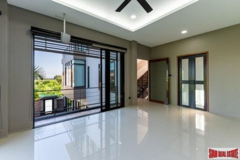 2 bedrooms Villa in Rawai, Thailand No. 96389 18