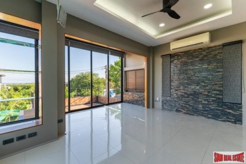 2 bedrooms Villa in Rawai, Thailand No. 96389 14