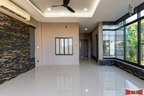 2 bedrooms Villa in Rawai, Thailand No. 96389 17