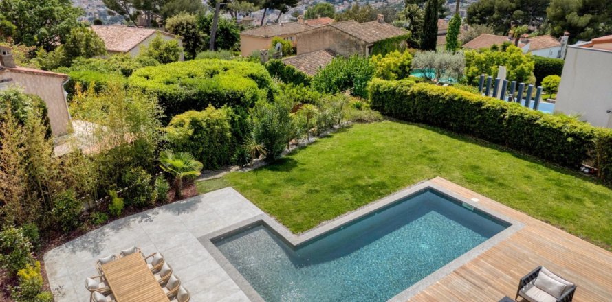 4 bedrooms Villa in Le Cannet, France No. 99321