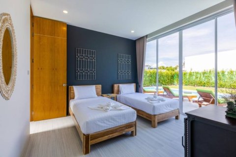 4 bedrooms Villa in Hua Hin, Thailand No. 97292 16