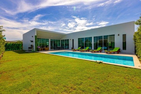 4 bedrooms Villa in Hua Hin, Thailand No. 97292 2