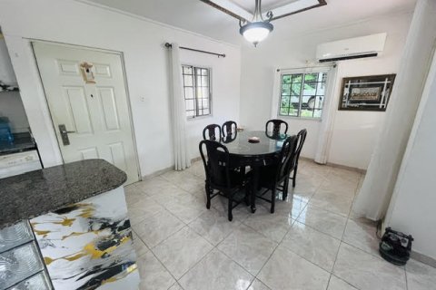 3 chambres House à Guadalupe, Panama No. 127006 2