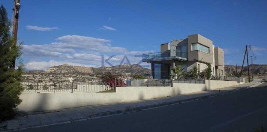 6 bedrooms House in Mesa Geitonia, Cyprus No. 63402