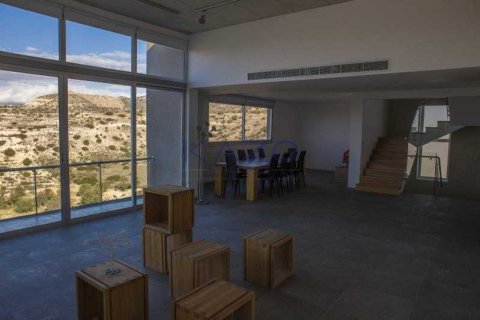 6 bedrooms House in Mesa Geitonia, Cyprus No. 63402 4