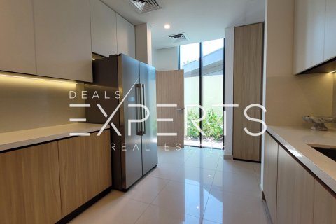 4 bedrooms Villa in Bavaria Town, Vietnam No. 81564 9