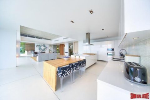 4 bedrooms Villa in Ko Samui, Thailand No. 96736 19