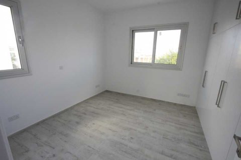 5 bedrooms Villa in Paphos, Cyprus No. 84070 9