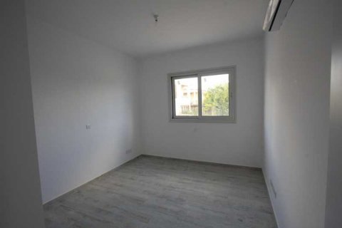 5 bedrooms Villa in Paphos, Cyprus No. 84070 3