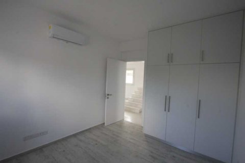 5 bedrooms Villa in Paphos, Cyprus No. 84070 8