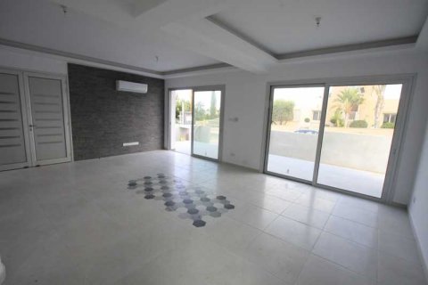 5 bedrooms Villa in Paphos, Cyprus No. 84070 5