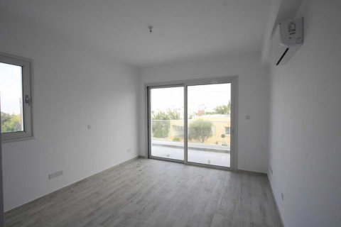 5 bedrooms Villa in Paphos, Cyprus No. 84070 14