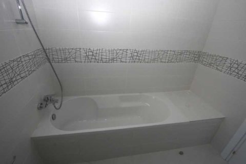 5 bedrooms Villa in Paphos, Cyprus No. 84070 12