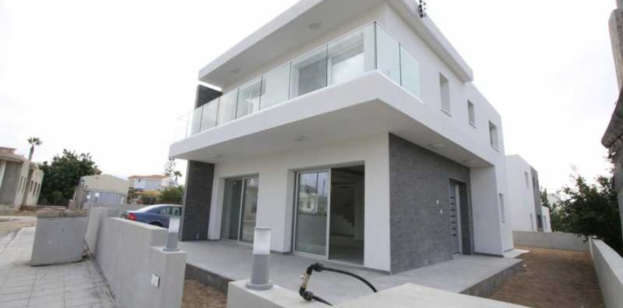 5 bedrooms Villa in Paphos, Cyprus No. 84070