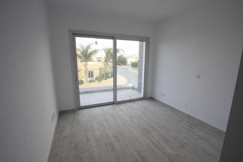 5 bedrooms Villa in Paphos, Cyprus No. 84070 13