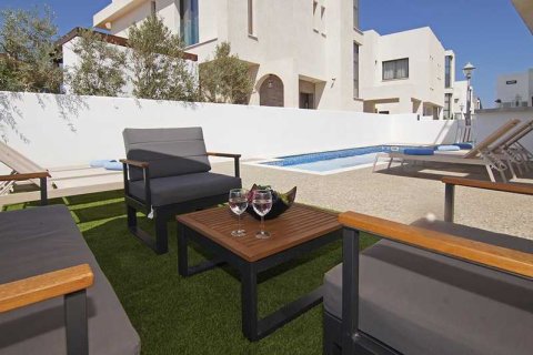 3 bedrooms Villa in Famagusta, Cyprus No. 101511 5