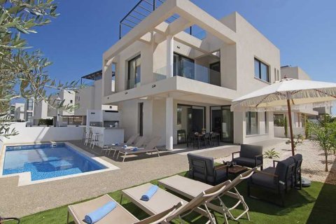 3 bedrooms Villa in Famagusta, Cyprus No. 101511 1