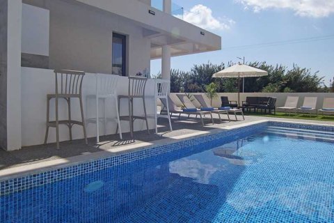 3 bedrooms Villa in Famagusta, Cyprus No. 101511 2