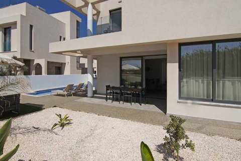 3 bedrooms Villa in Famagusta, Cyprus No. 101511 3