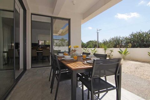 3 bedrooms Villa in Famagusta, Cyprus No. 101511 7