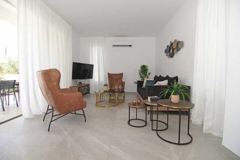 3 bedrooms Villa in Famagusta, Cyprus No. 101511 8