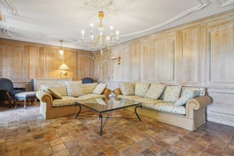 9 bedrooms Villa in Grasse, France No. 68903 10