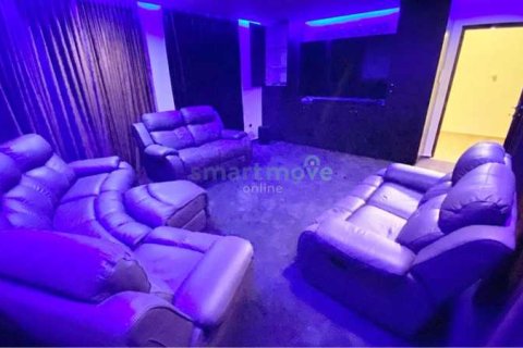 6 dormitorios Villa en Germasogeia, Cyprus No. 100901 1