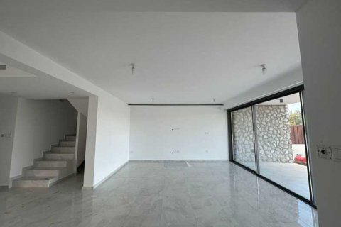 4 bedrooms House in Geroskípou, Cyprus No. 81402 6