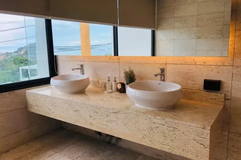 3 bedrooms Villa on the Chaweng Beach, Thailand No. 3025 8