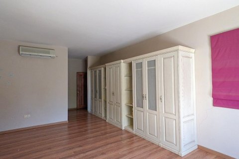 4 bedrooms House in Paphos, Cyprus No. 75926 22