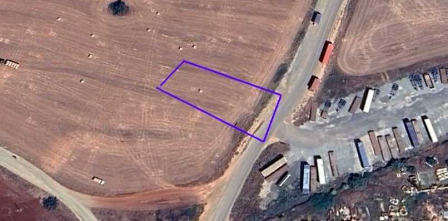 Commercial property in Ypsonas, Cyprus No. 72004