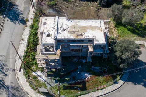 Дом с 5 спальнями в Тримиклини, Кипр №81338 7