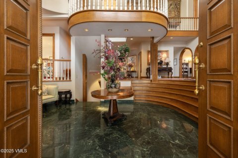 7 bedrooms House in Edwards, USA No. 83145 1