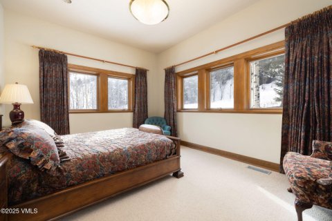 7 bedrooms House in Edwards, USA No. 83145 15