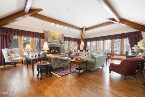 7 bedrooms House in Edwards, USA No. 83145 3