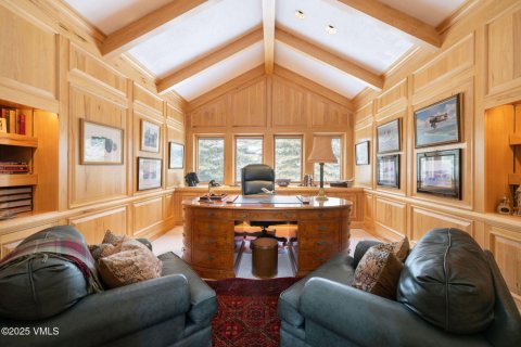 7 bedrooms House in Edwards, USA No. 83145 12