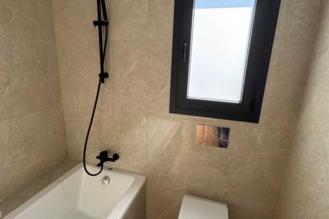 3 bedrooms Penthouse in Limassol, Cyprus No. 104098 8