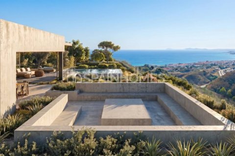 4 bedrooms Villa in Marbella, Spain No. 25687