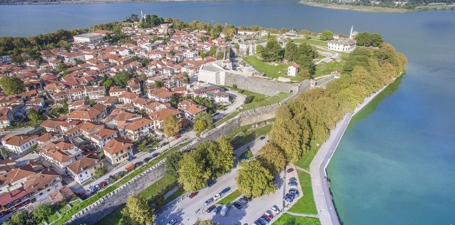 247m² Building in Ioannina, Greece No. 58079