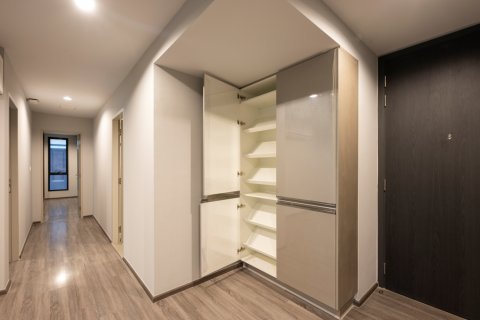 Кондоминиум  с 2 спальнями в Бангкок, Таиланд №98293 18