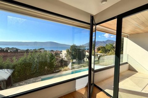 2 dormitorios Apartment en Tivat, Montenegro No. 104758 10