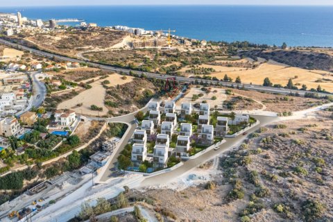 4 bedrooms Villa in Limassol, Cyprus No. 74673 5