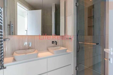 3 bedrooms Apartment in Germasogeia, Cyprus No. 102050 7